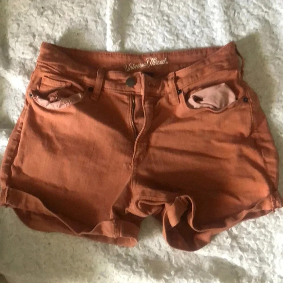 Universal Thread Shorts - Picture 1 of 4